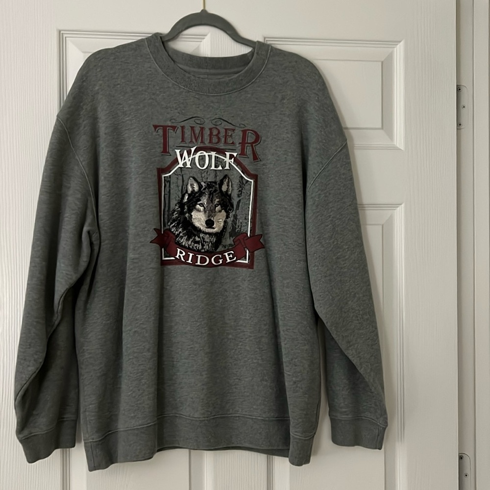 Timber Wolf Ridge Pullover Sweatshirt Embroidered Wolf Spell-Out Croft & Barrow